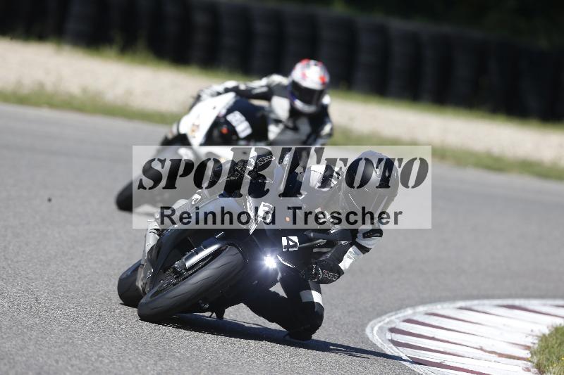 /Archiv-2025/48 25.08.2025 Cornu Master School ADR/rot-rouge/34